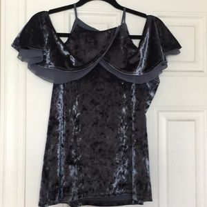 WHBM SHORT-SLEEVE COLD-SHOULDER VELVET FLOUNCE TOP